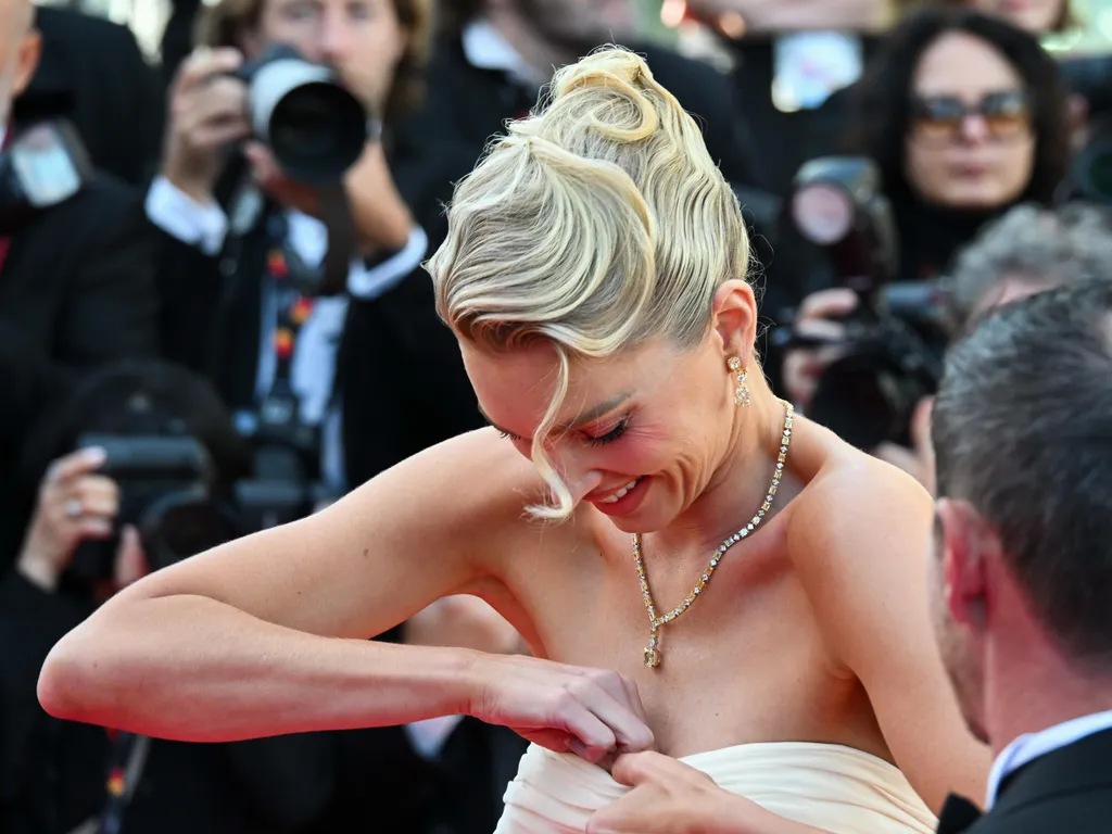 Cannes, 78th Cannes Film Festival 2025 - Evening 8 - Red Carpet of the film “Vie Privèe (A Private Life)” In the photo: Elsa Hosk loses an earring in her cleavage