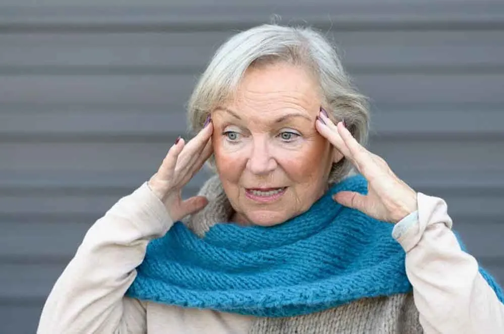 idos, fejfajas, demecia, felejtes, Alzheimer