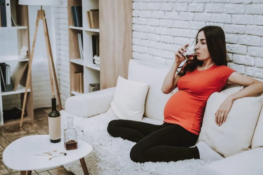 terhes, alkohol