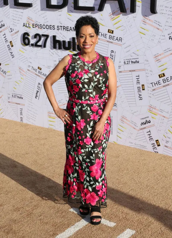 FX's The Bear Season 3 Premiere, A mackó
