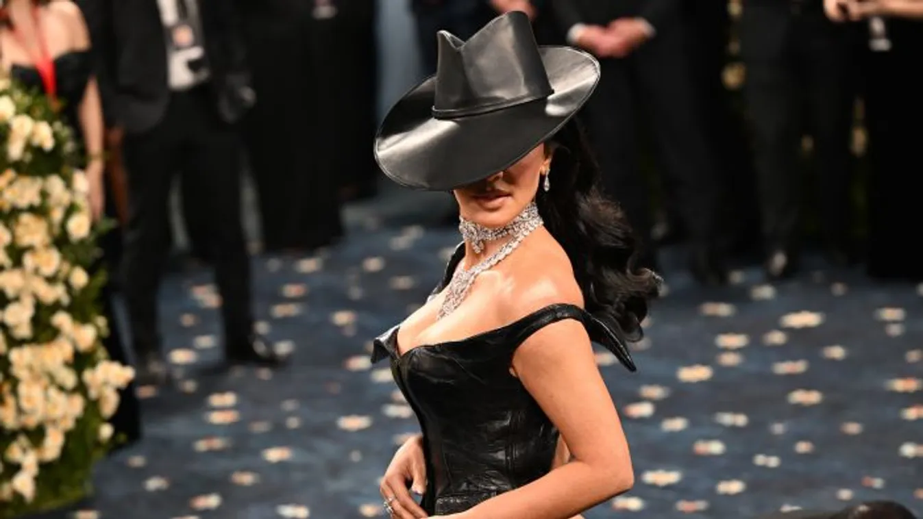 A Met-gála 2025 legkínosabb pillanata: Kim Kardashian kiborult a biztonsági őrre