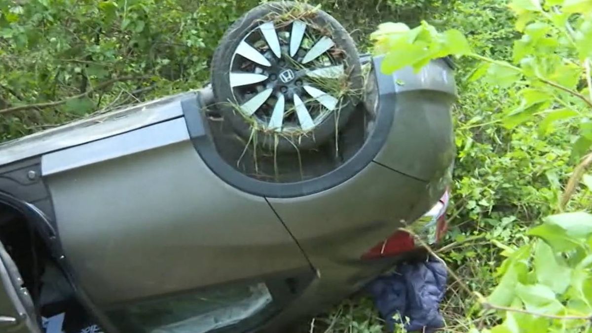 Roncsok mindenütt, hárman kórházban: 130-cal száguldozott a hevesi ámokfutó