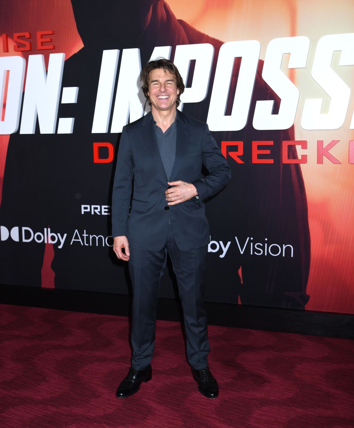 Tom Cruise le akarja nyűgözni a nála 25 évvel fiatalabb barátnőjét