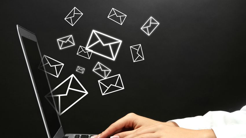 Mikor küldték el a világ első email-jét?