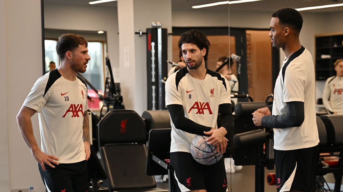 Bébibumm Liverpoolban, Szoboszlainak példát mutattak a társai