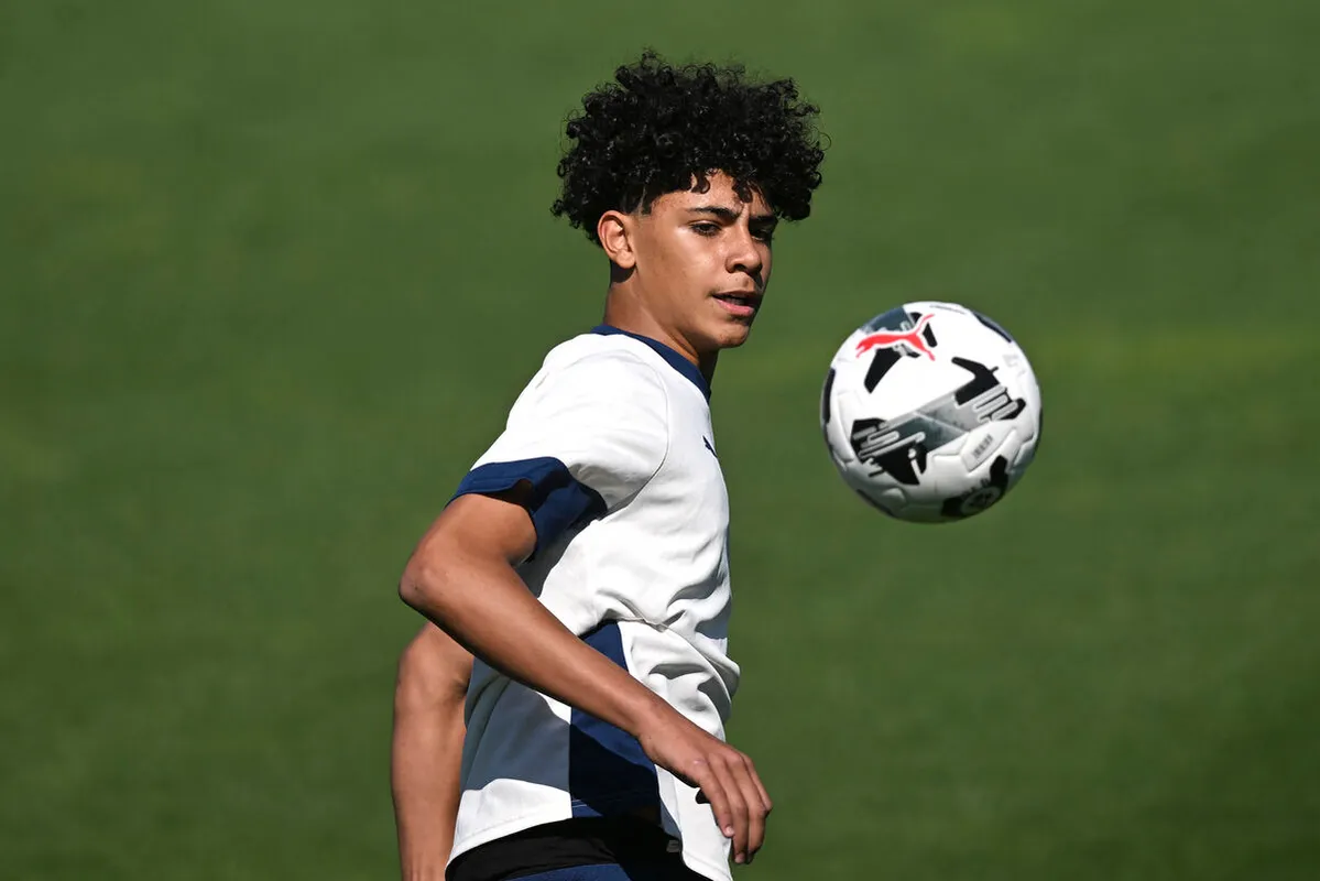 Cristiano Ronaldo 14 éves fia portugál korosztályos válogatott lett, és máris sztárklubok hívják