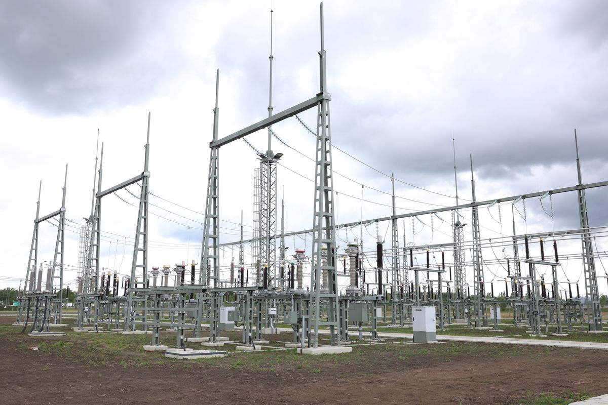 2025.05.29
a Mészáros Csoport érdekeltségébe tartozó OPUS TITÁSZ Zrt. „Debrecen Gugyori” nagyfeszültségű, 132 kV-os áramhálózati kapcsolóállomásának ünnepélyes avatása, illetve az azt követő helyszínbejárás