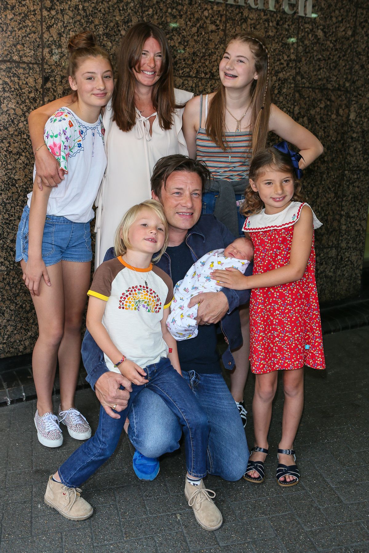 Jamie Oliver-nek és feleségének 5 gyermeke van