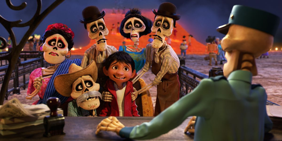 2017 - Coco - Movie Set