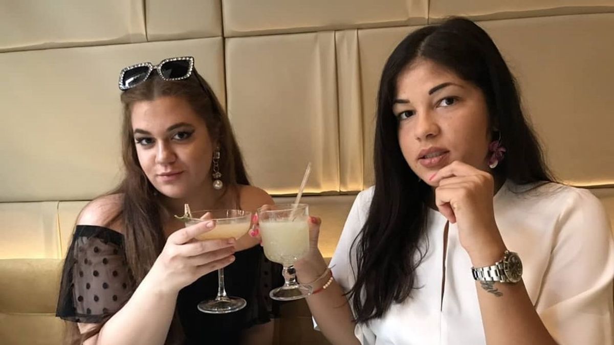 Mit szólnál, ha ilyen tangás képpel csörögnének rád a Gáspár lányok? Virág és Evelin őrületes testet villantott