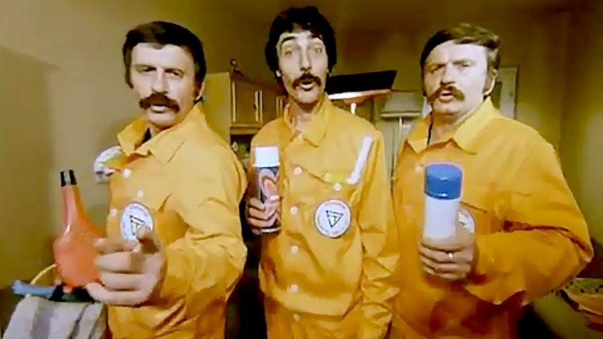 "Sebaj, jövünk" - melyik vállalat reklámjának slágerében volt ez a szöveg?