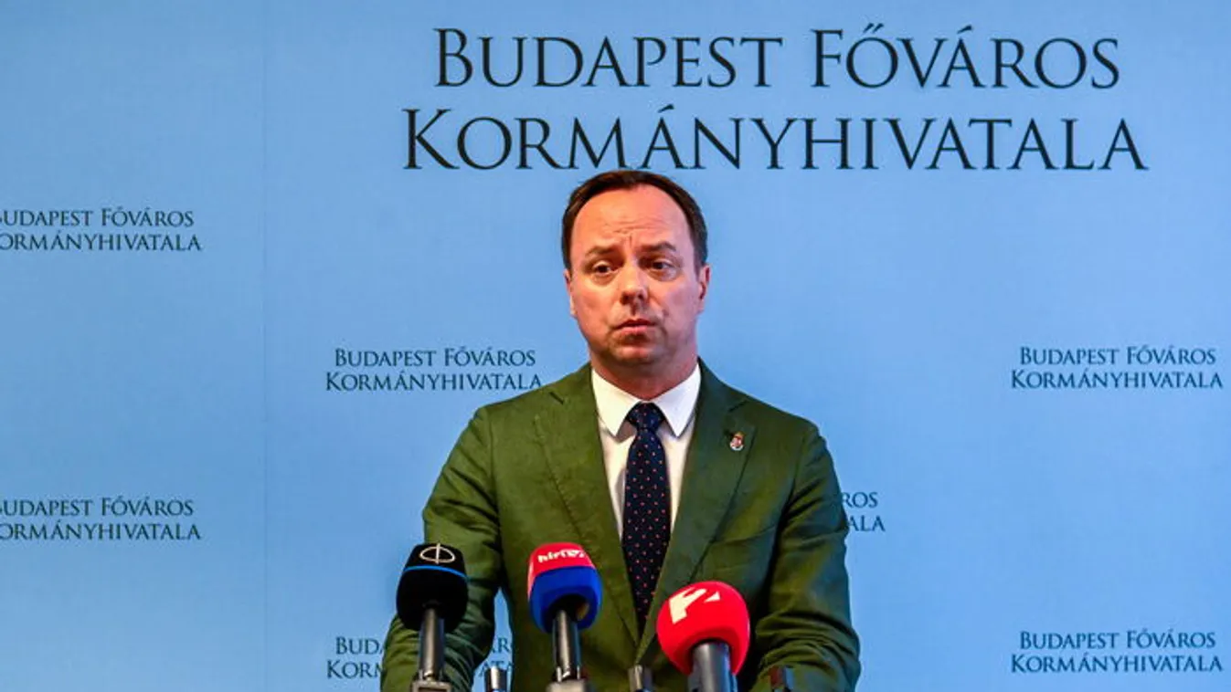 Nyitrai Zsolt leleplezte a véres bajnoki kupát - Videó