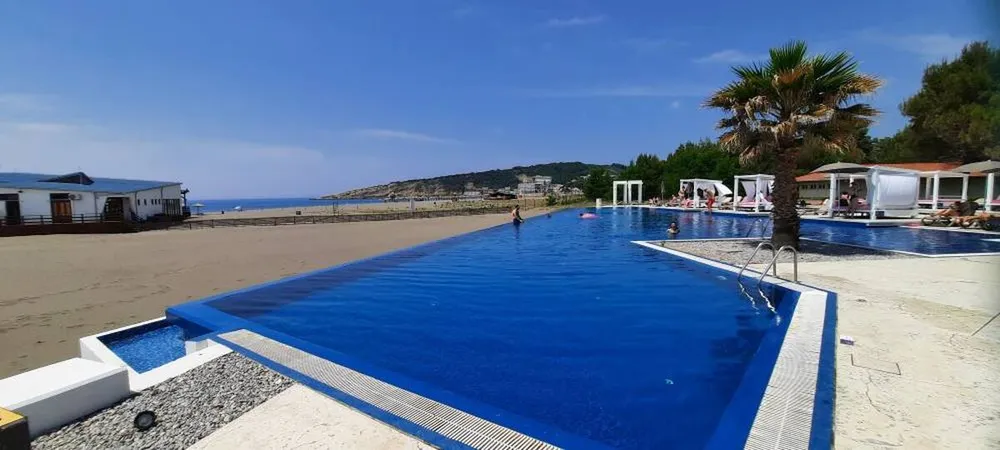 Ulcijn homokos partja a Karisma Hotelben