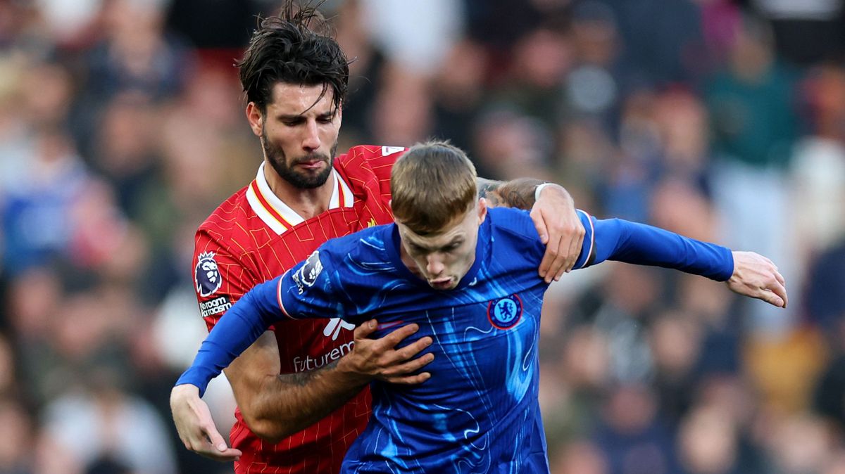 Szoboszlai (balra) helyett a Chelsea-sztár Palmer került be a PL álomtizenegyébe a Transfermarkt szavazásán
