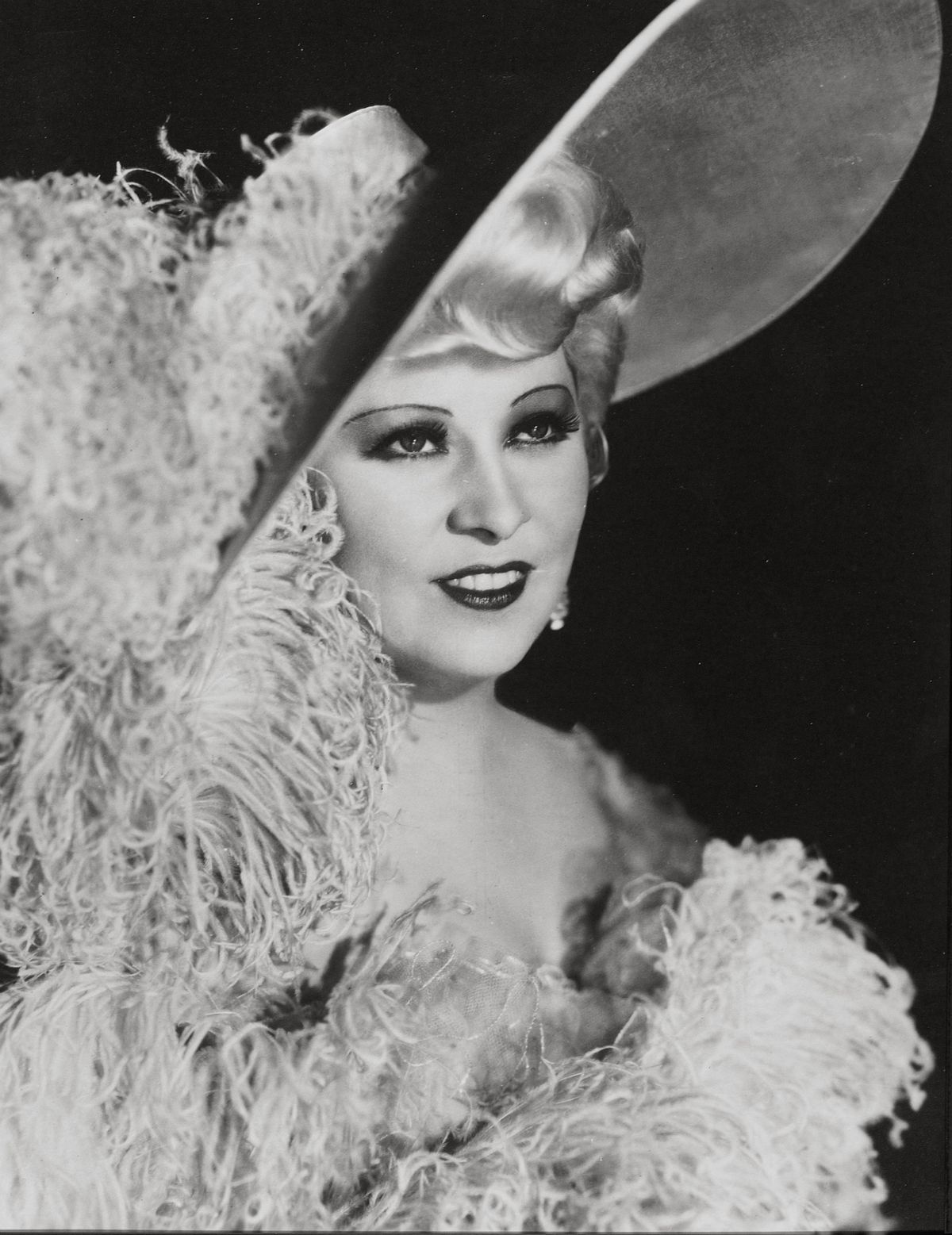 1934 - Belle Of The Nineties - Movie Set