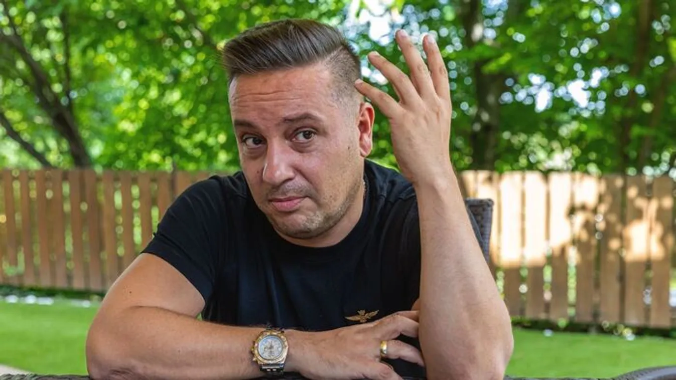 L.L. Junior nagy felfordulást okozott a budapesti reptéren, mindenki odarohant
