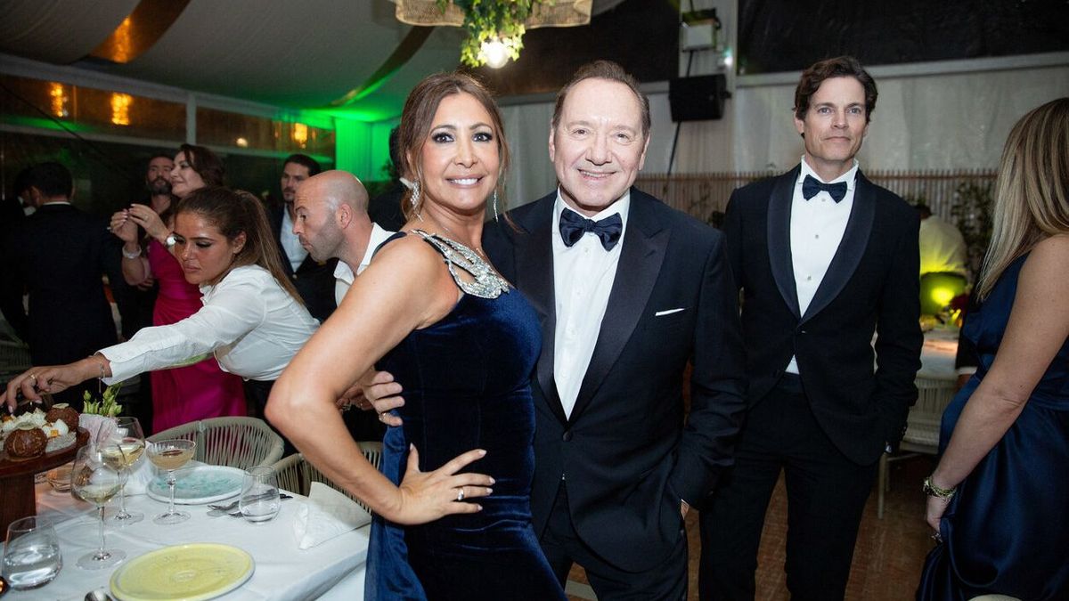 Döbbenet Cannes-ban: Kevin Spacey visszatért, Scarlett Johansson a ruhájával bajlódott – Galéria!