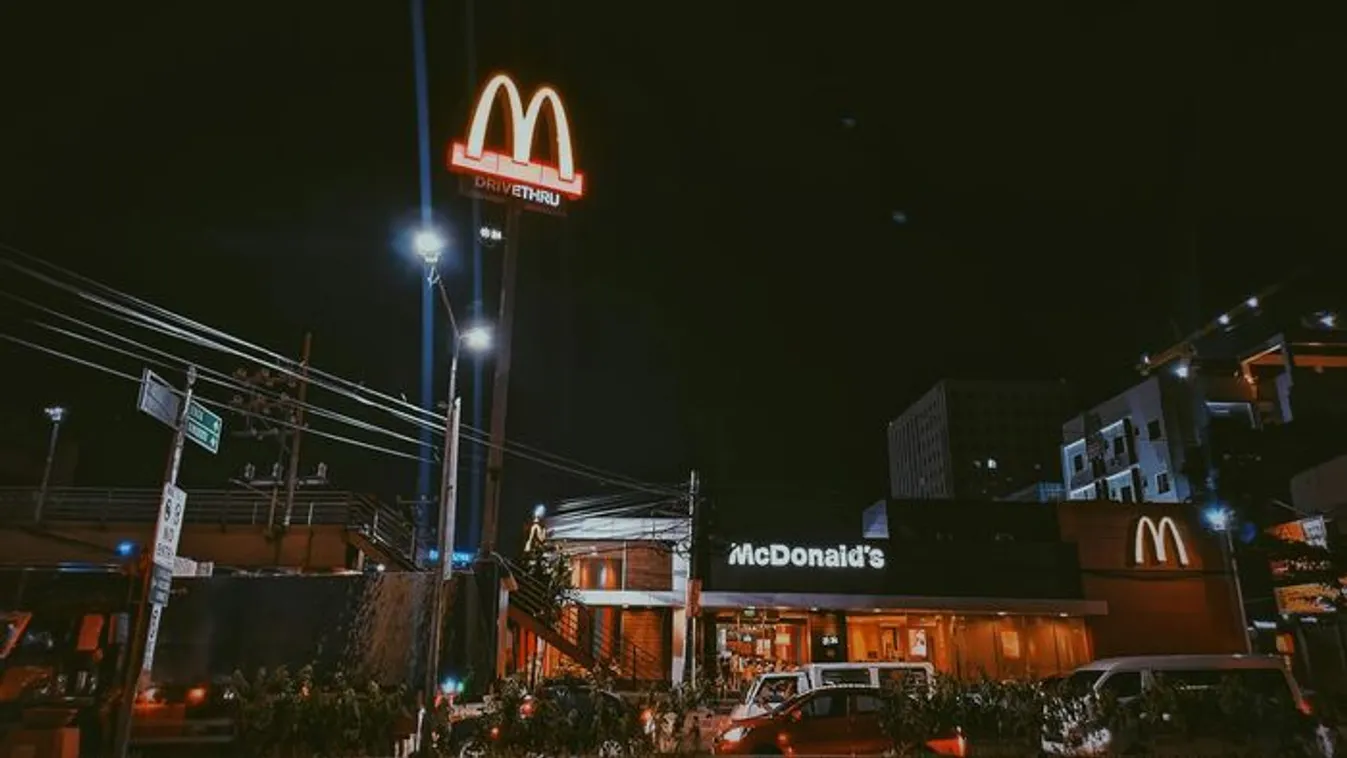 Pánikolnak a vendégek: Számos éttermének bezárását jelentette be a McDonald's