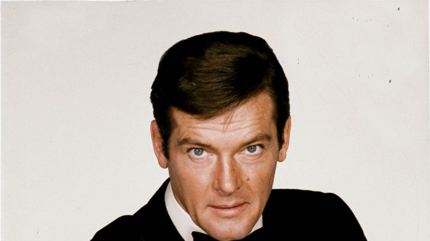 Melyik színész lett a következő Bond közvetlenül Sean Connery után?