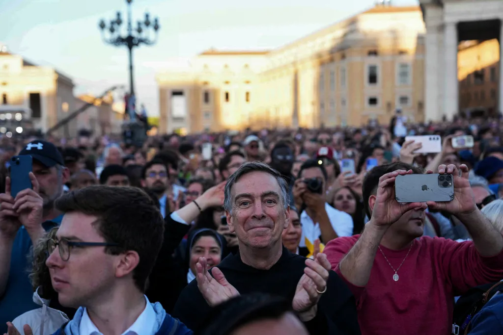 XIV. Leó pápa, új pápa, pápaválasztás 2025