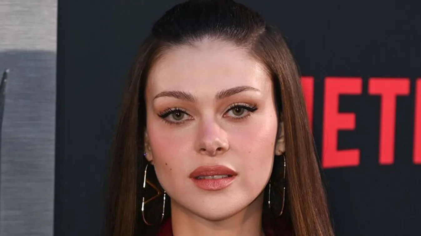 Bejött Bella Thorne jóslata: Nicola Peltz tényleg gonosz