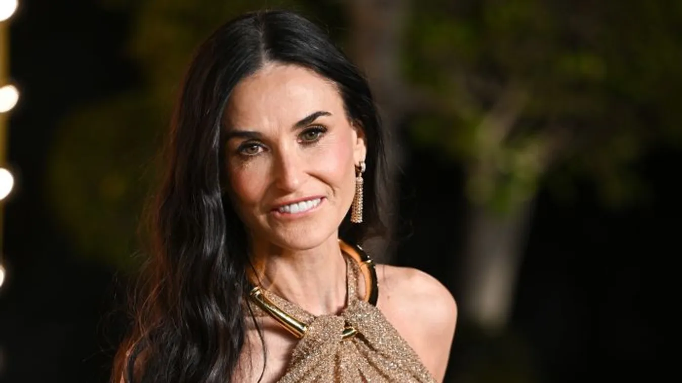 80 éves énjének üzent Demi Moore: „Vigyázz erre a klassz testre!"