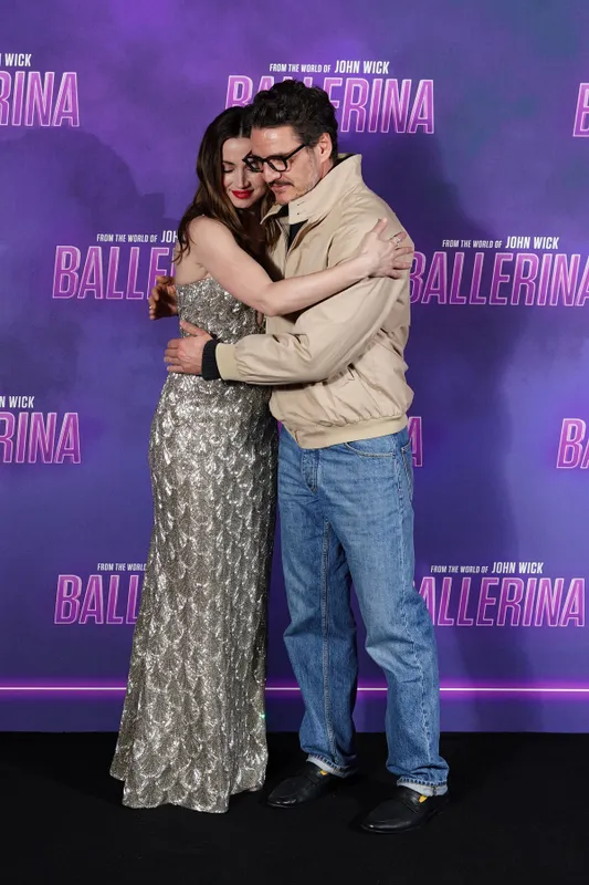 Pedro Pascal alaposan meglepte barátját, Ana de Armas-t