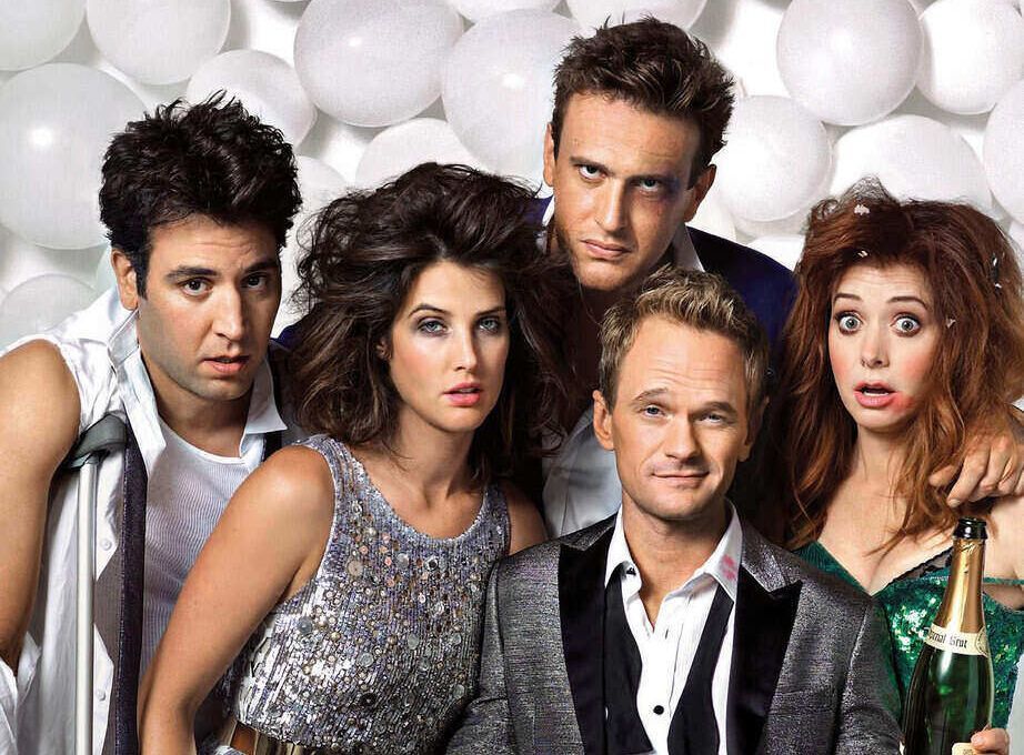 ALYSON HANNIGAN , NEIL PATRICK HARRIS , JOSH RADNOR , COBIE SMULDERS  and JASON SEGEL  in HOW I MET YOUR MOTHER (2005).