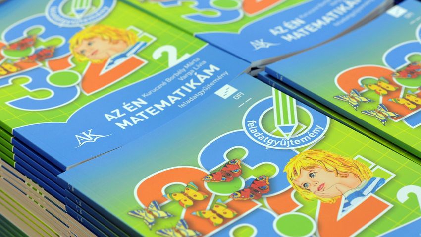 Mennyi a 25 négyzetgyöke?