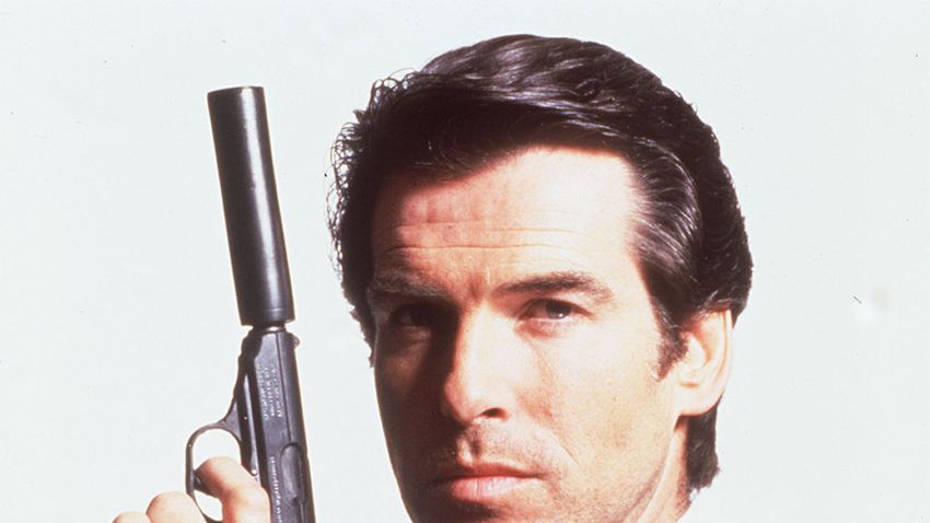 Mi volt az első James Bond filmjének a címe?