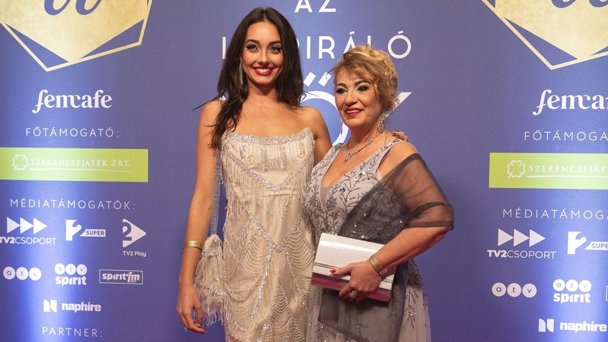 Bevállalós: apró fehérneműben állt színpadra Hunyadi Donatella