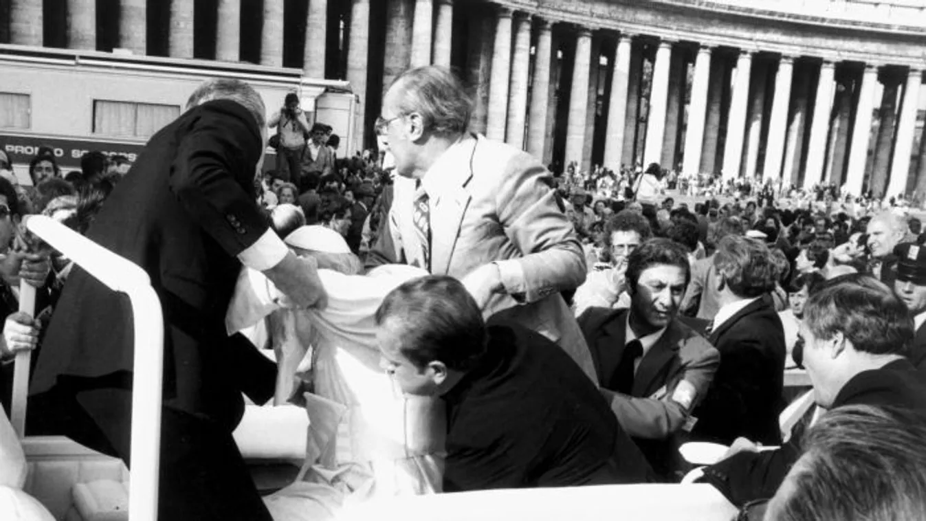 44 év után is sokkoló: így akarták meggyilkolni II. János Pál pápát  – Képgaléria