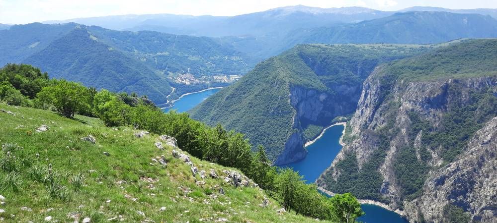 A Piva Nemzeti Park - alul a Piva tó