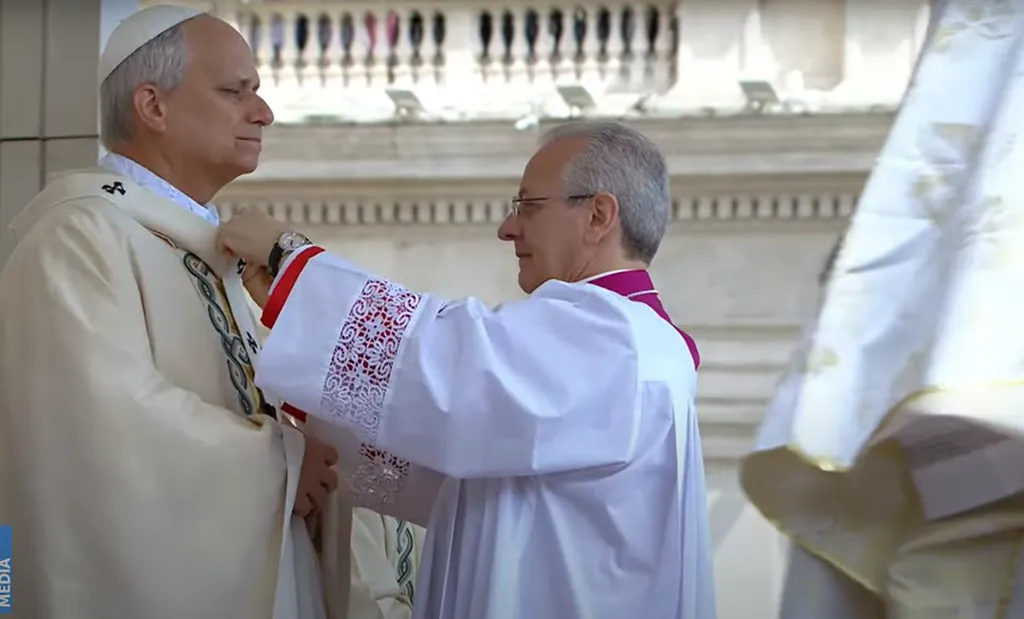  XIV. Leó pápa  beiktatása