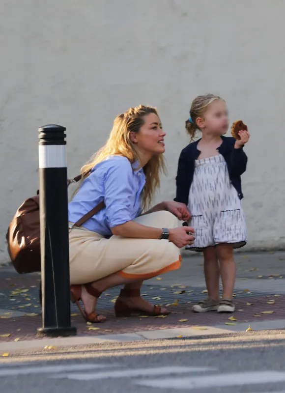 Amber Heard, relaxed life in Madrid on the sidelines of Johnny Depp's return to Spain
