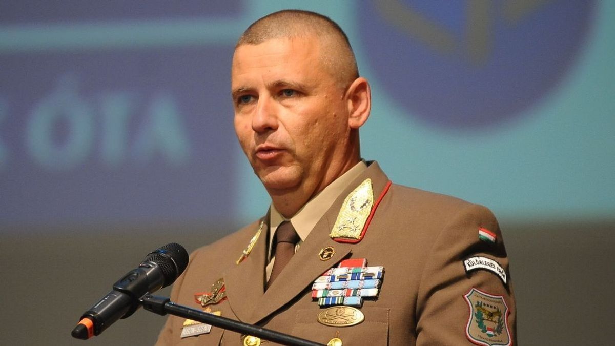 Ruszin-Szendi miatt összehívták a Honvédelmi Bizottság rendkívüli ülését