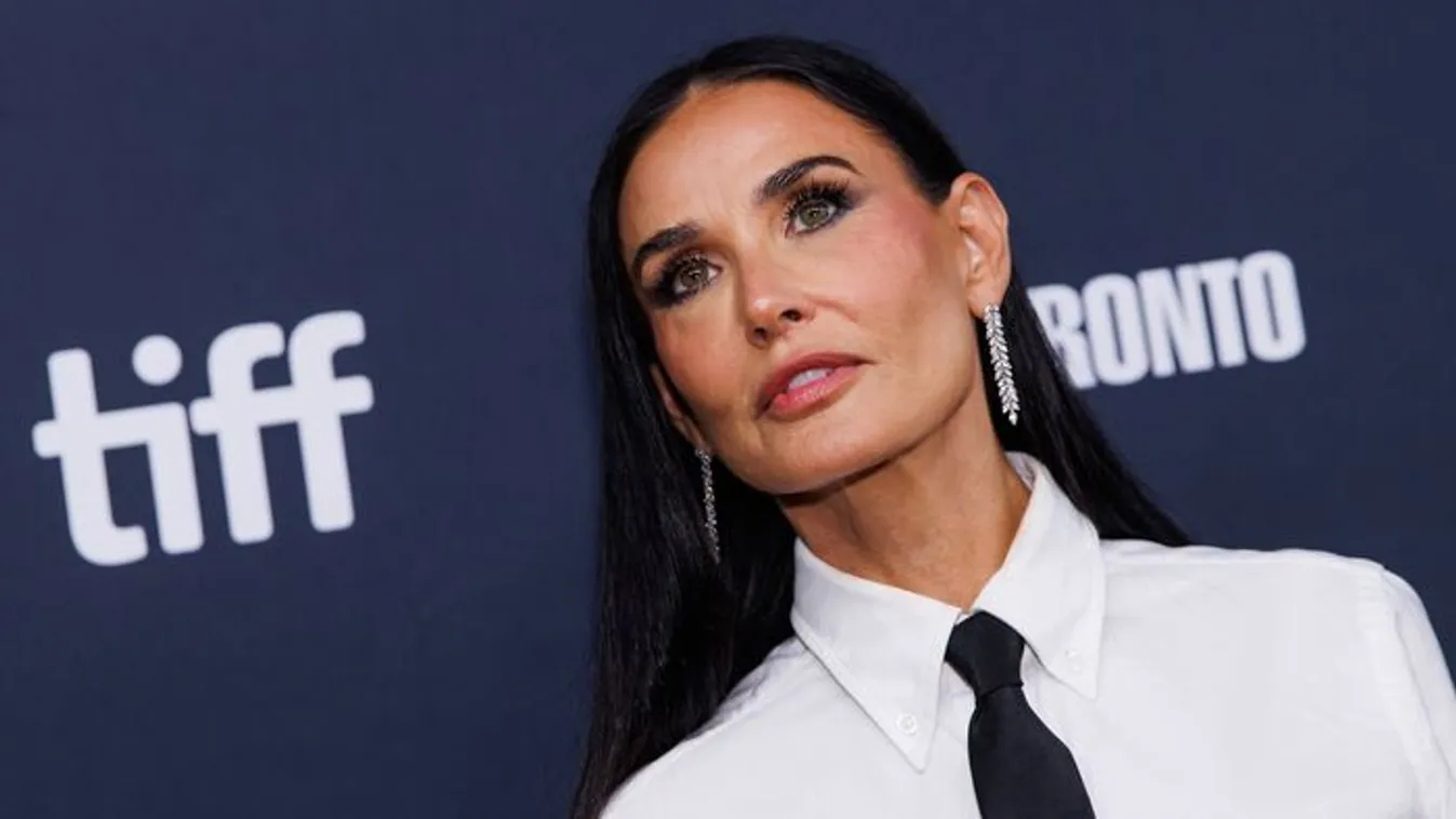Ingyen nézhetjük meg a 62 éves Demi Moore-t meztelenül!