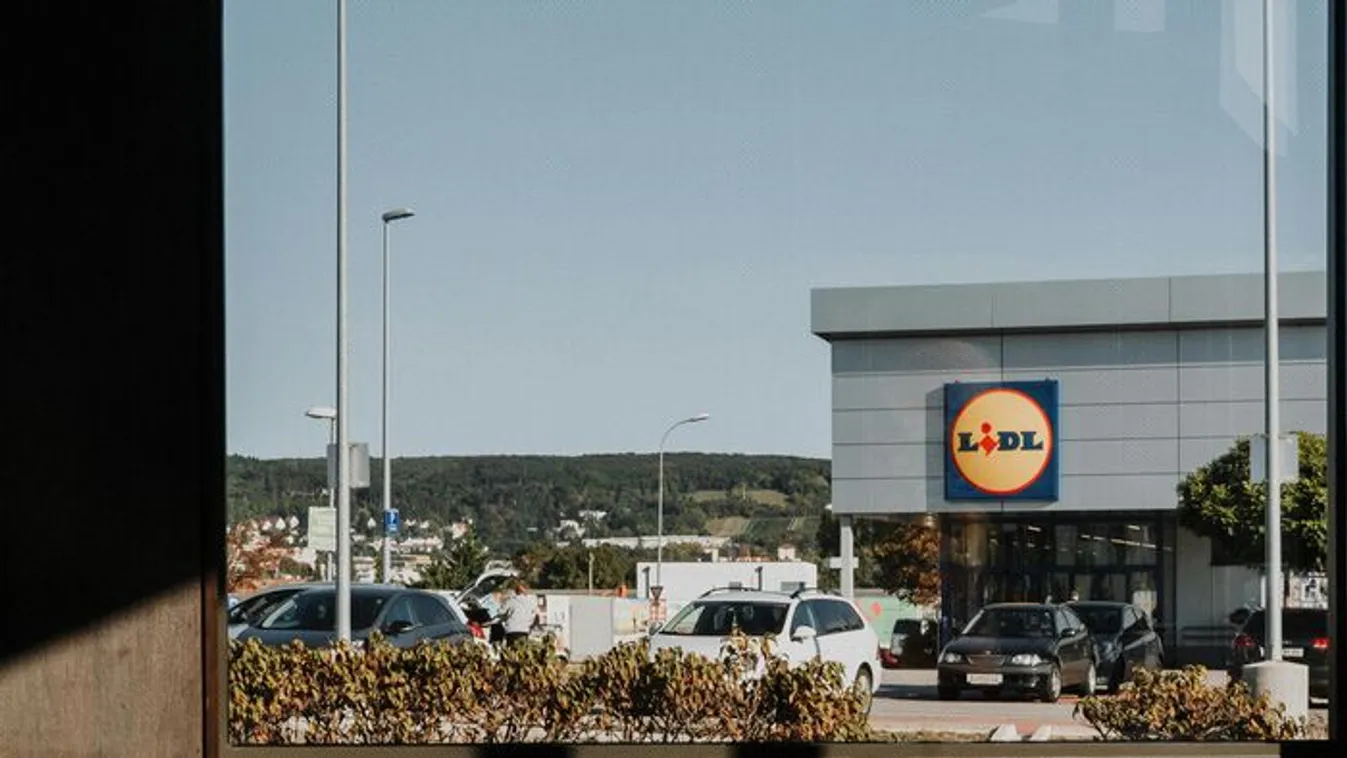 Elszabadult a pokol négy nyugdíjas között a Lidl parkolójában, egyikük meghalt