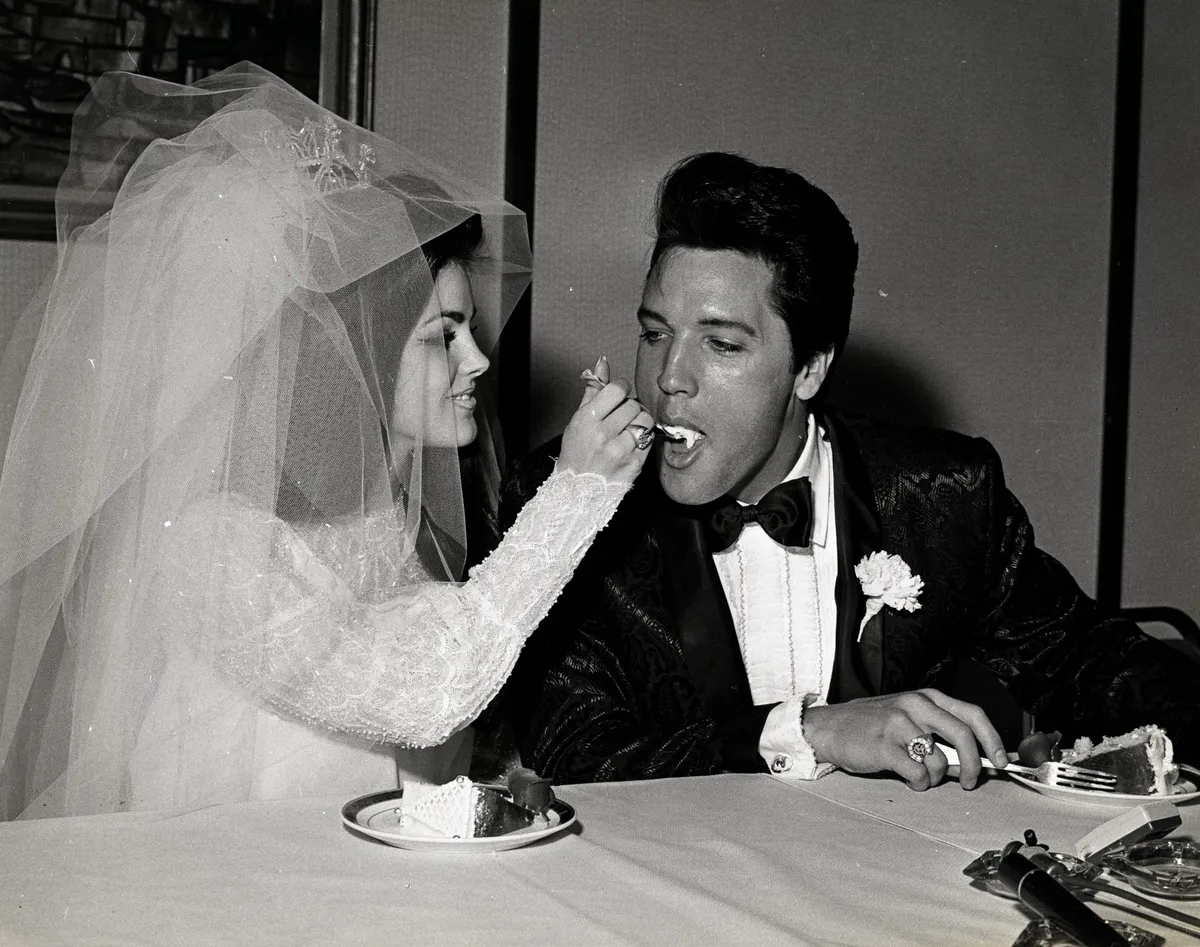 alt=Priscilla és Elvis 1967 és 1973 között voltak házasok 