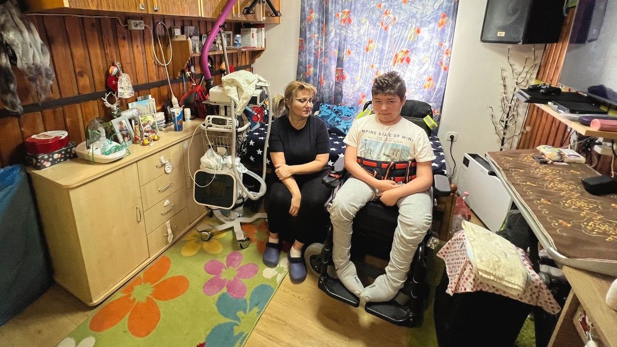 Mozgalmas két hét van a Duchenne-szindrómás Krisztián háta mögött