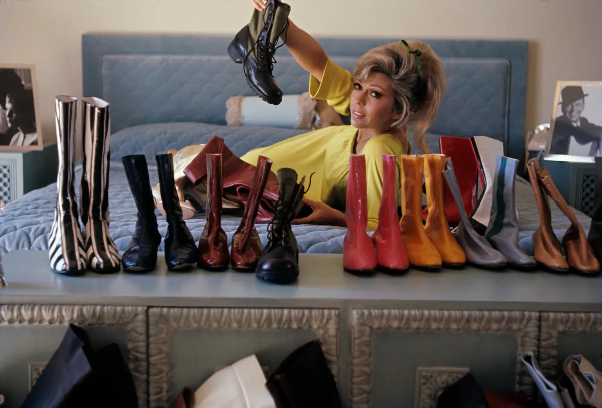 Nancy Sinatra, Home On Sale