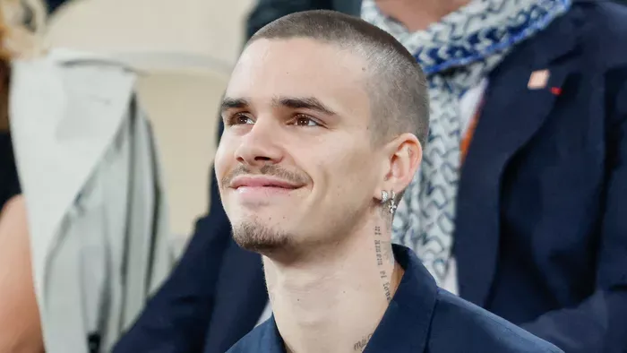 Romeo Beckham a szakítás után máris becsajozott