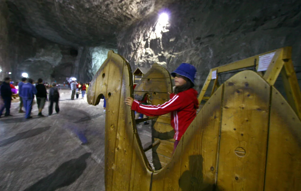 játszótér, parajd, parajdi sóbánya, gyerek