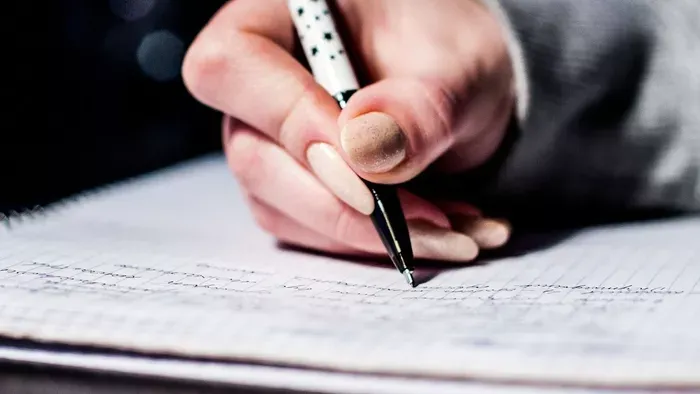 Kőkemény kvíz: hogy kell leírni a következő mondatokat?