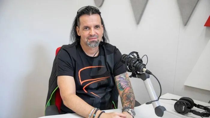 Hoppá: gyűrűt vett a Tankcsapda dobosa, jön az eljegyzés?