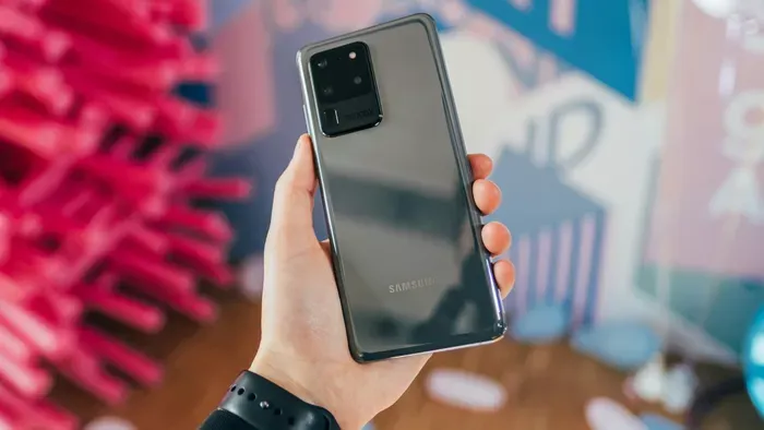 Figyelmeztet a Samsung: indítsd újra a telefonod, különben…