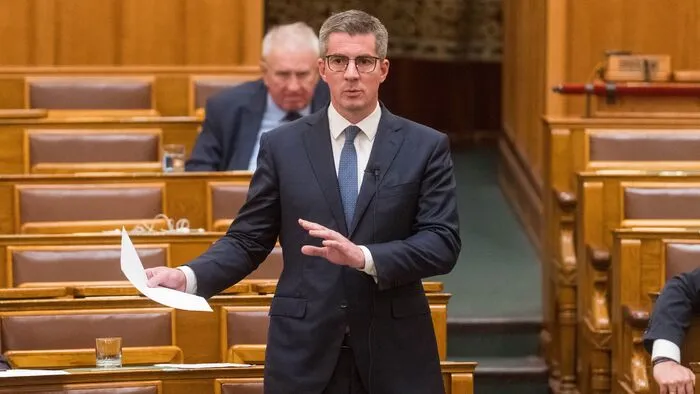 Kocsi Máté: véletlenül esett le 70 misi a részvénybizniszből