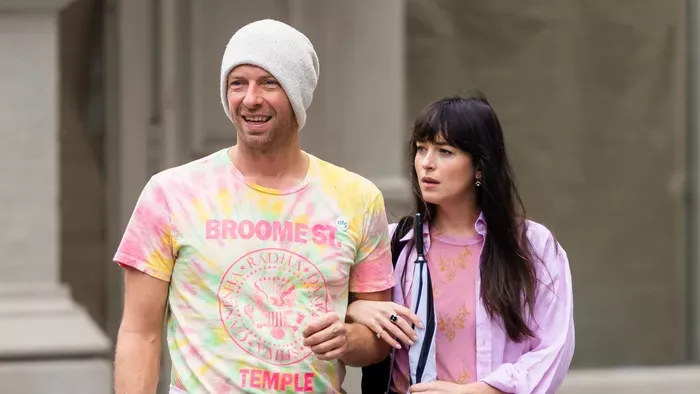Ezért szakított Dakota Johnson és Chris Martin