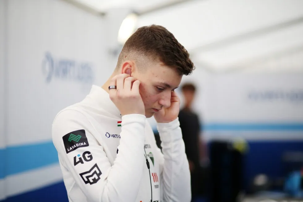 Molnár Martin a Forma–1-es Brit Nagydíjon versenyezhet az F4-esek között