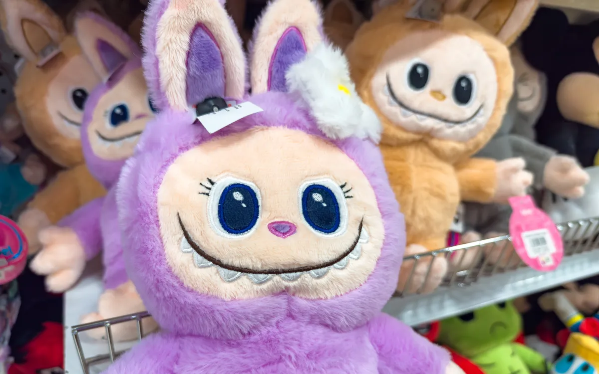 Labubu, baba, figura, csúnya